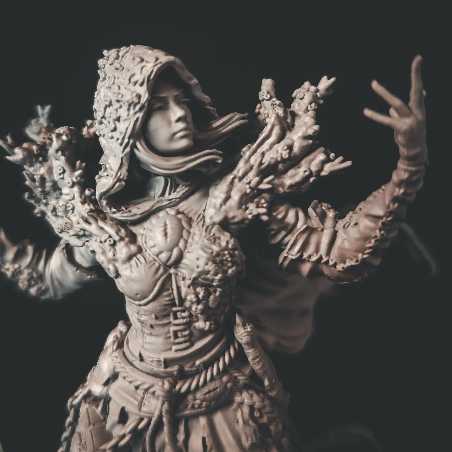 Yelhana, Fathomless Warlock | DnD Female Sorcerer Wizard Collectible Miniature Statue | 75mm / 140mm | by Nerikson